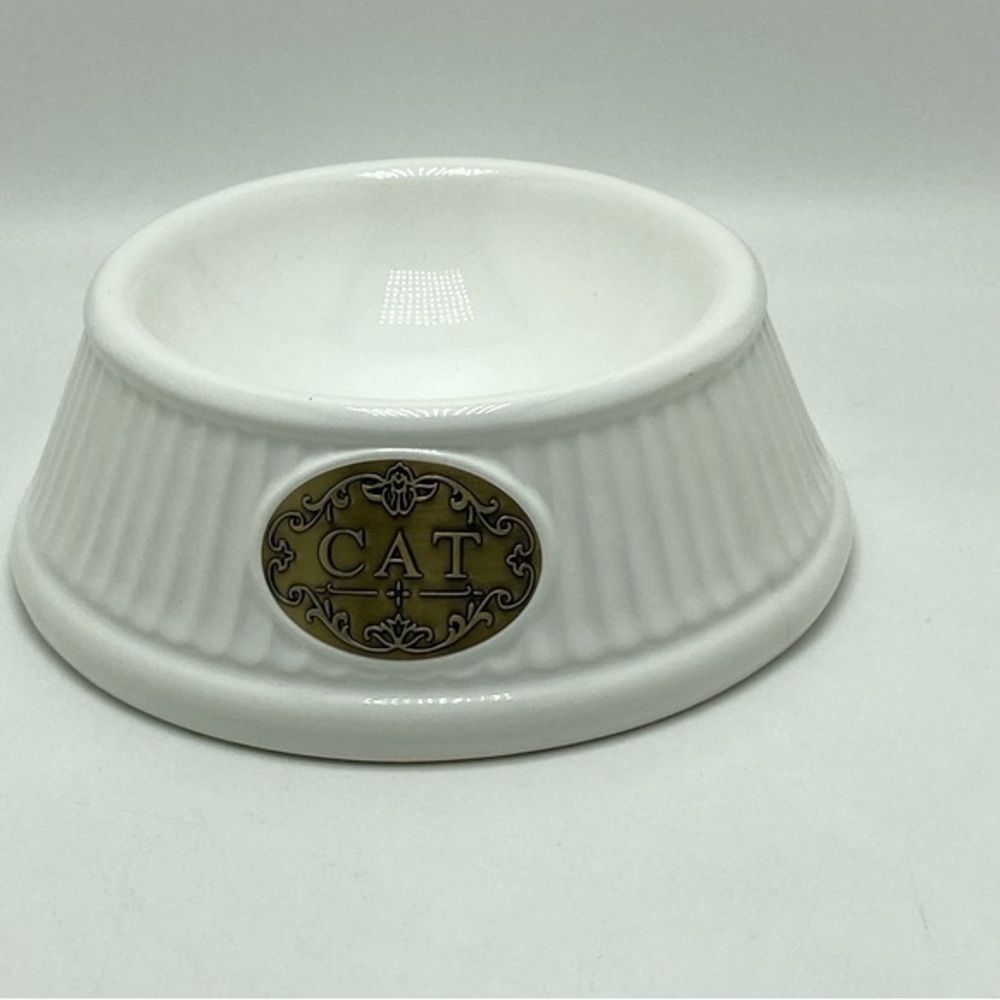 THL White Ceramic Cat Dish With Gold Cat Name Plate
